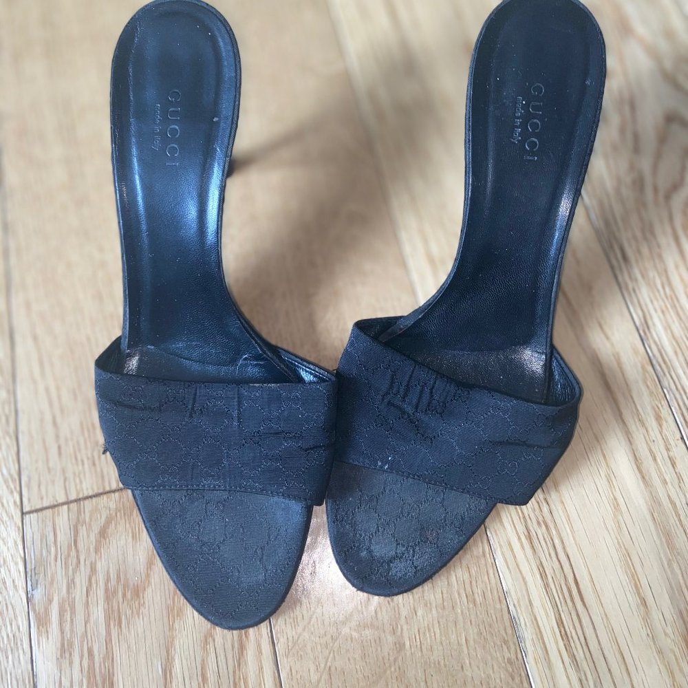Gucci Monogram Logo Slides